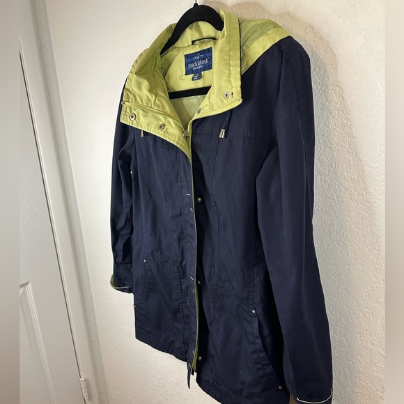Mackintosh New England Women's Blue Lightweight Spring Jacket - Pre-owned Small - Picture 4 of 12